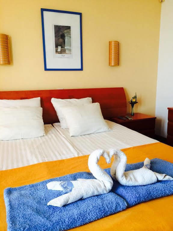 Quinta Do Atlantico Hotel Santa Bárbara de Nexe Kültér fotó